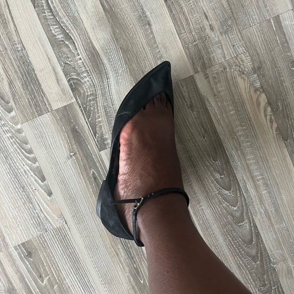 Balenciaga Fall 2013 BLACK Leather Ankle Strap Flats - Picture 8 of 10